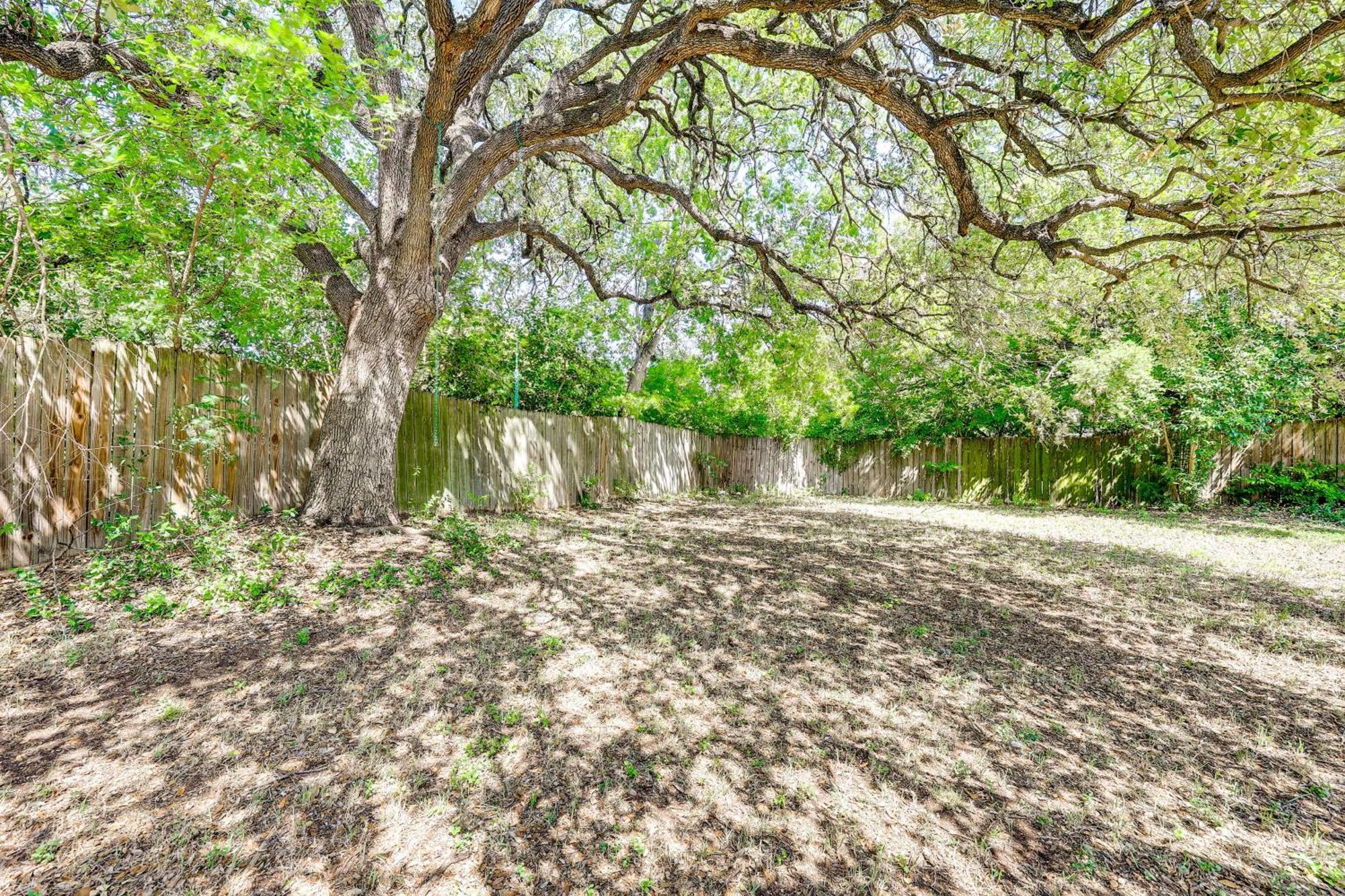 Spacious San Antonio Home Google Fiber, Game Room Exteriör bild